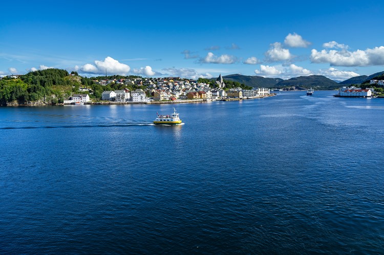 Veerboot Sundbåten in Kristiansund, Noorwegen